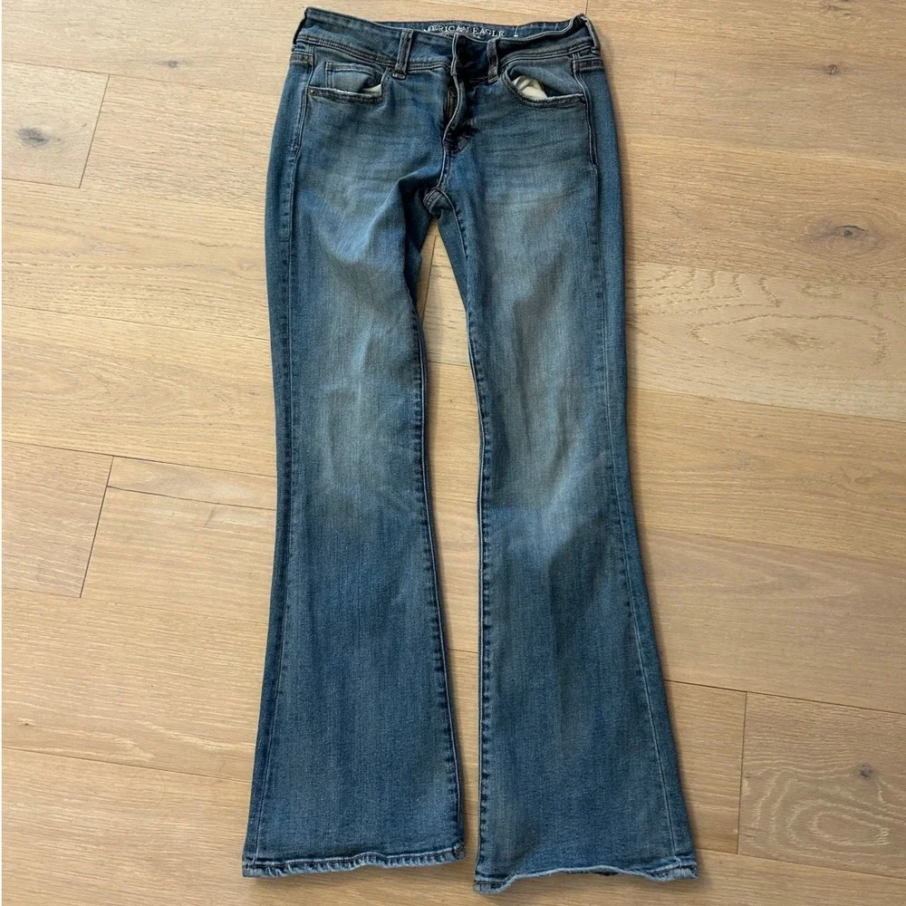 American Eagle Kick Boot Stretch X Medium Wash Flare Jeans Size 4 Regular
